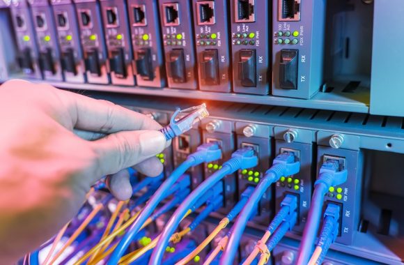 Fibre optique en entreprise : Comment y avoir accès ? fibre optique